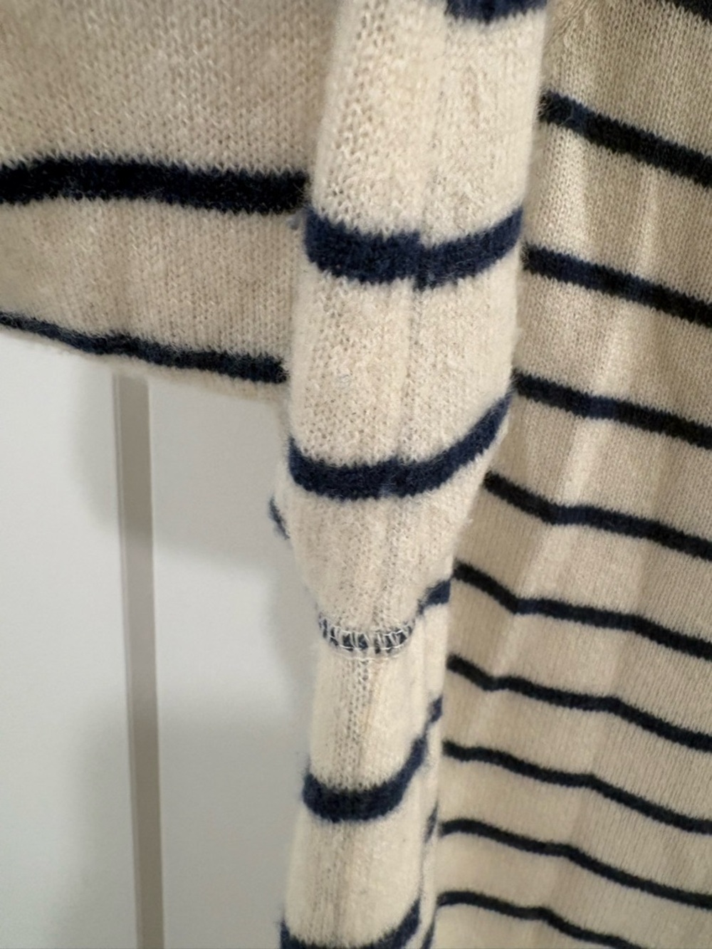 Jill Roberts Navy White Stripe Nautical 100% Cashmere Knit Sweater Size Medium - Picture 11 of 12